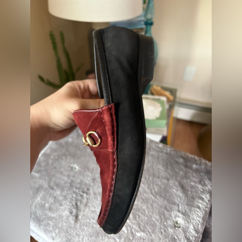 Vintage Gucci loafers burgundy and black two tone with gold tone horsebit - Picture 7 of 12